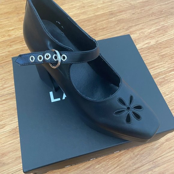 NWT Lamoda Platform Flower Mary Jane Heels Size 10 - Picture 7 of 13